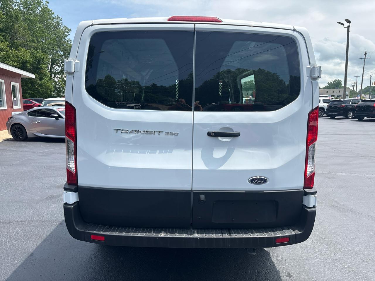 Ford Transit Cargo Van T-250 130" Low Rf 9070 GVWR RWD 2025