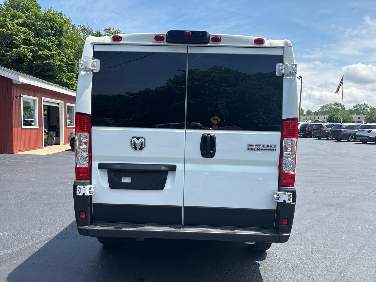 RAM ProMaster Cargo Van Tradesman 2500 Low Roof 136" WB w/Pass Seat 2025