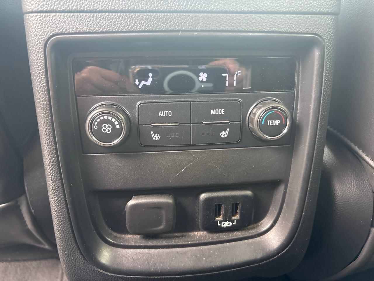 Buick Envision FWD 4dr Essence 2017