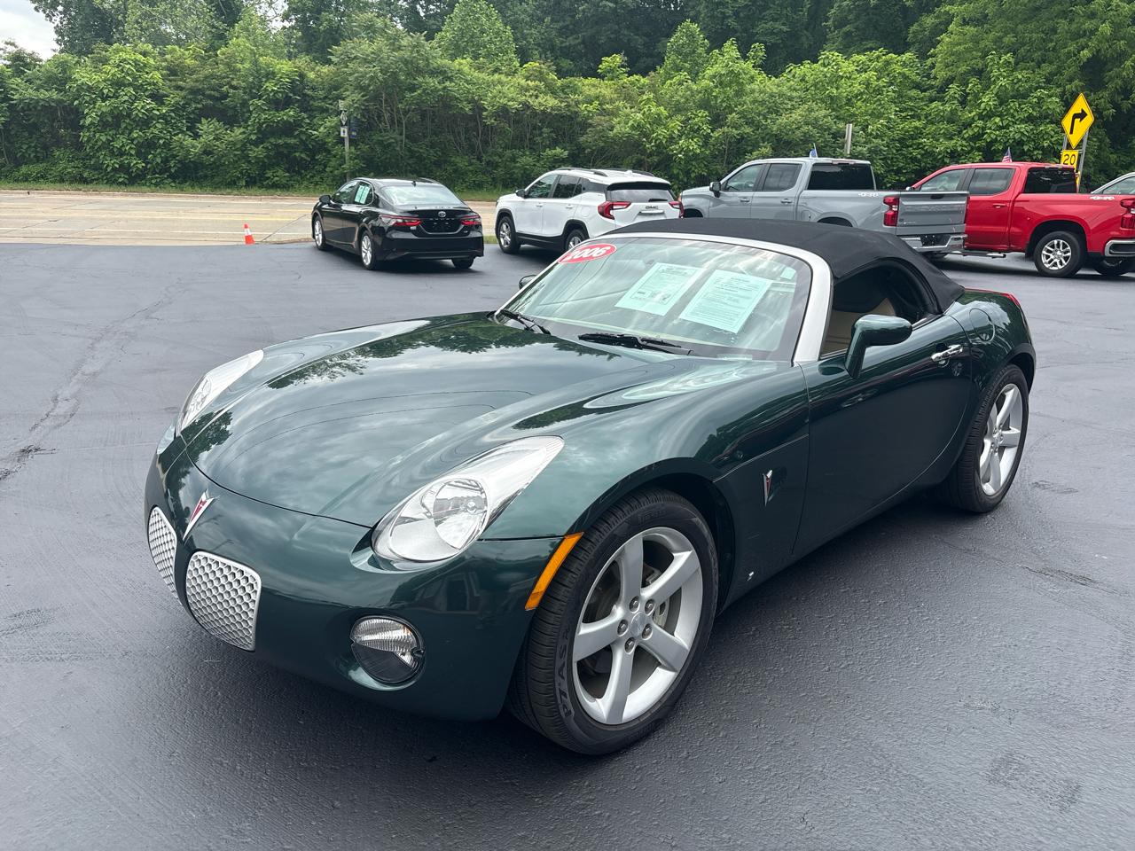 Pontiac Solstice 2dr Convertible 2006