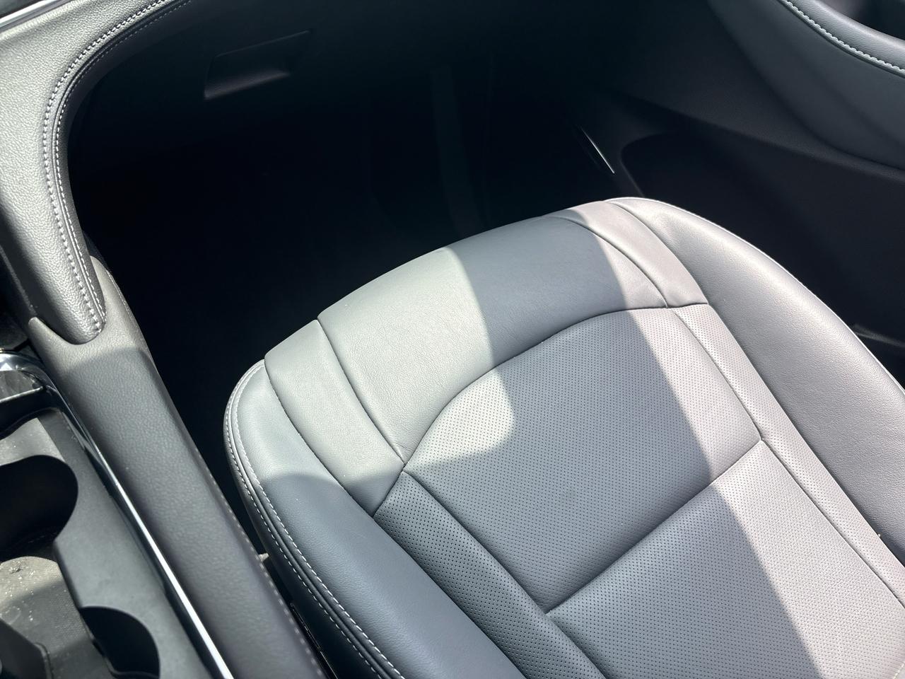 Buick Enclave FWD 4dr Essence 2023