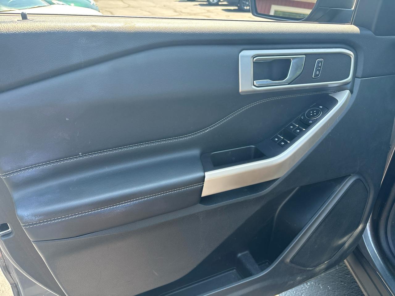 Ford Explorer XLT 4WD 2023