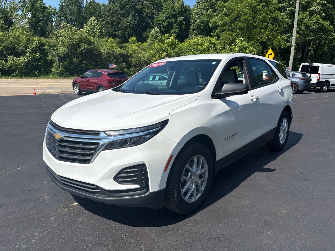Chevrolet Equinox AWD 4dr LS w/1FL 2023