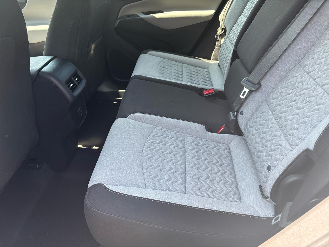 Chevrolet Equinox AWD 4dr LS w/1FL 2023