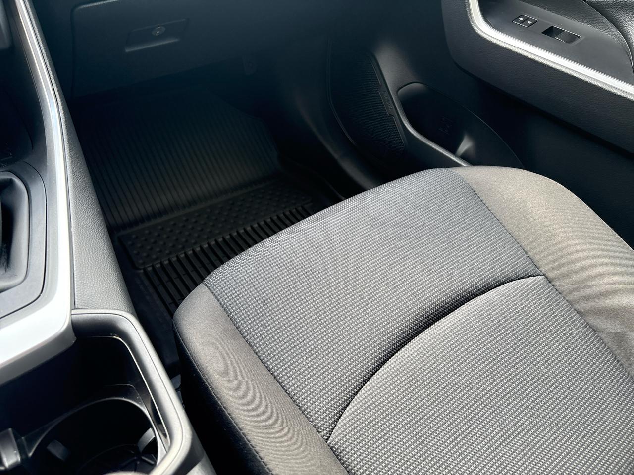Toyota RAV4 Hybrid LE AWD (Natl) 2025