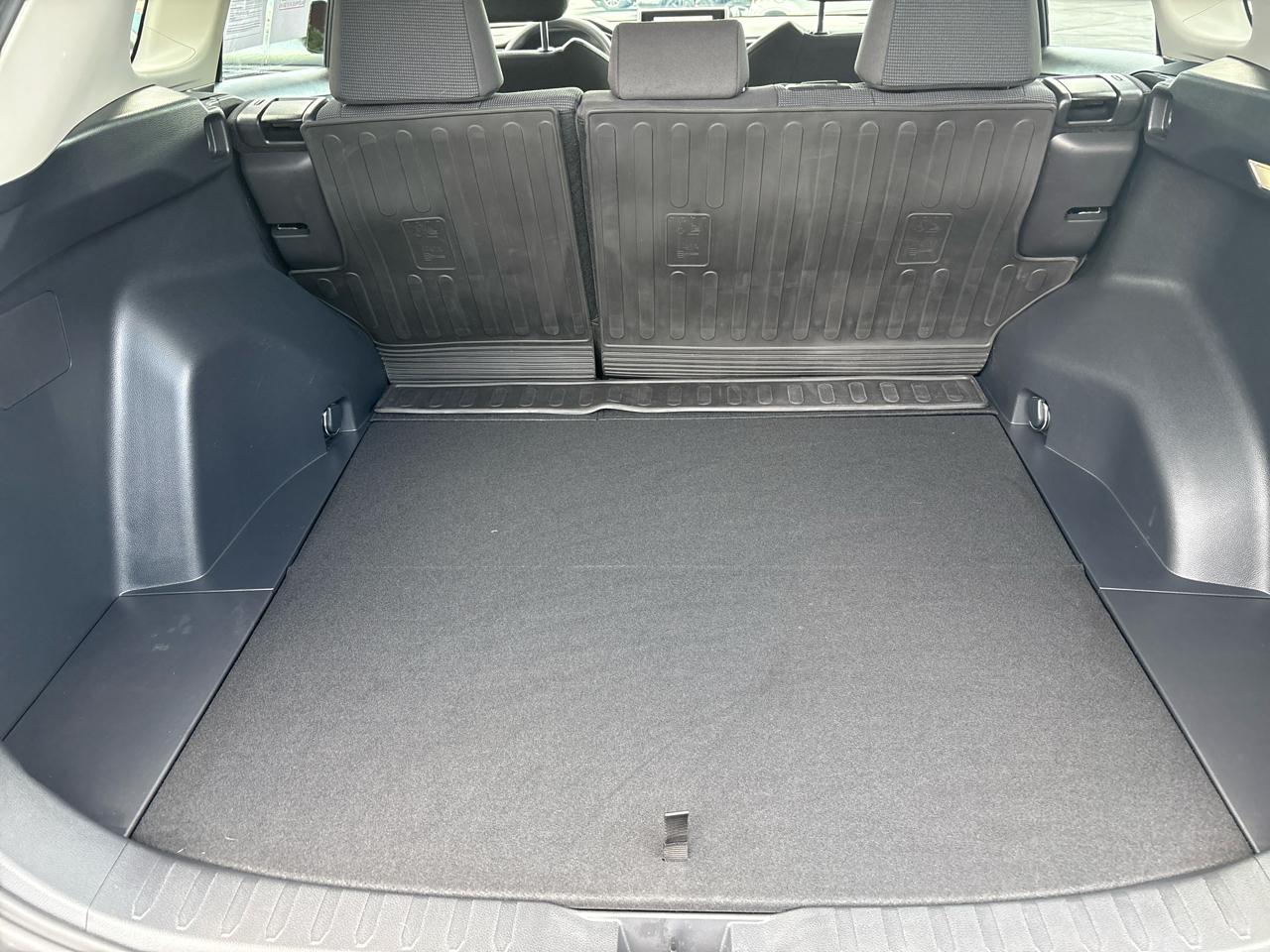 Toyota RAV4 Hybrid LE AWD (Natl) 2025