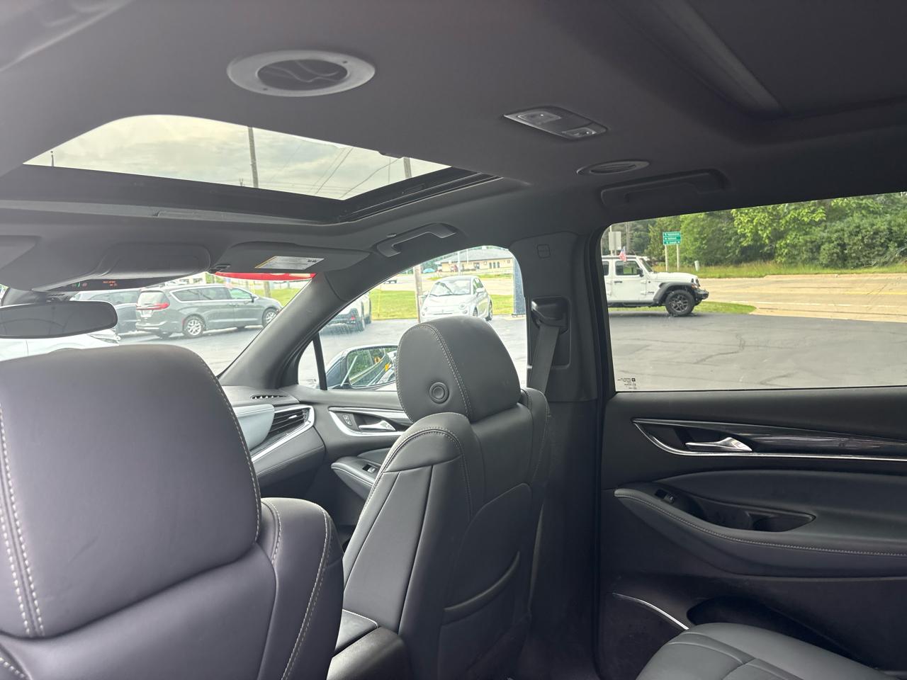 Buick Enclave AWD 4dr Essence 2023