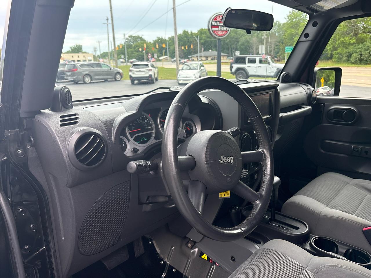 Jeep Wrangler 4WD 4dr Unlimited Sahara 2007