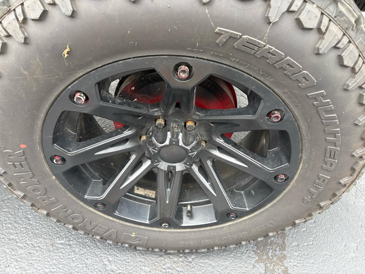 Chevrolet Silverado 1500 4WD Crew Cab 143.5" LT 2011