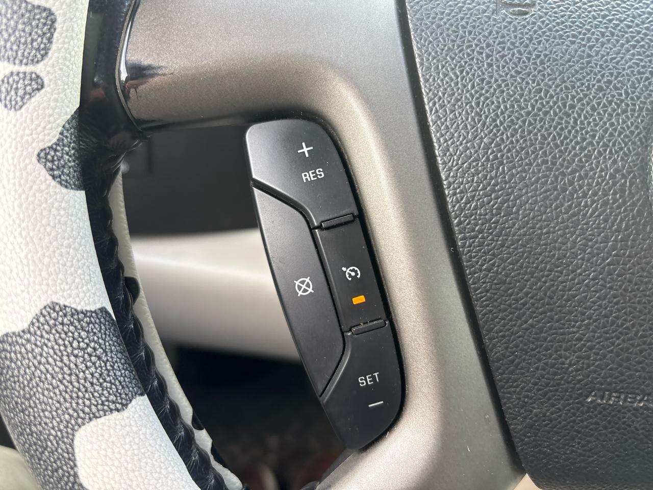 Chevrolet Silverado 1500 4WD Crew Cab 143.5" LT 2011