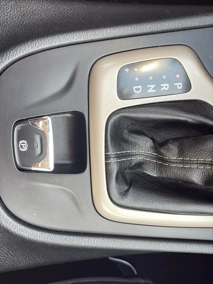 Jeep Cherokee 4WD 4dr Limited 2015
