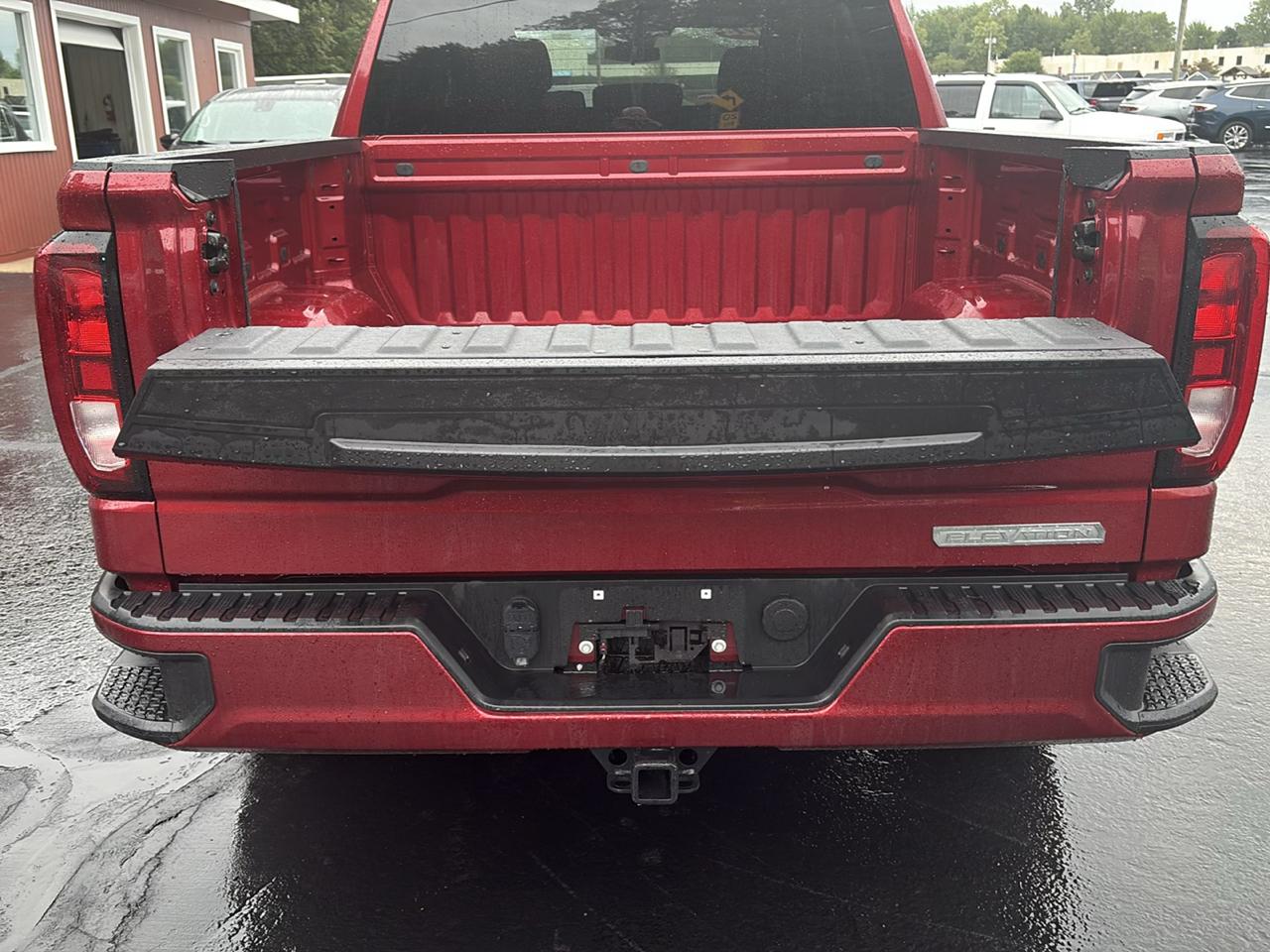 GMC Sierra 1500 4WD Crew Cab 147" Elevation w/3VL 2024