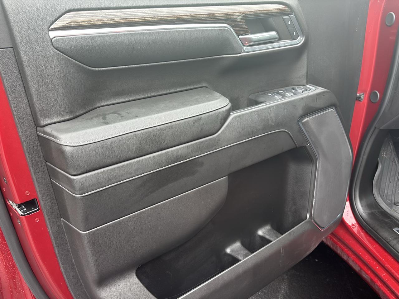 GMC Sierra 1500 4WD Crew Cab 147" Elevation w/3VL 2024