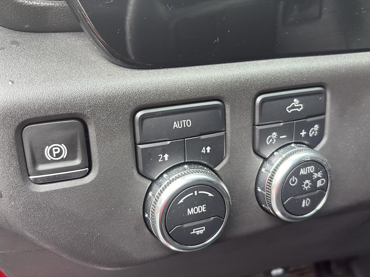 GMC Sierra 1500 4WD Crew Cab 147" Elevation w/3VL 2024