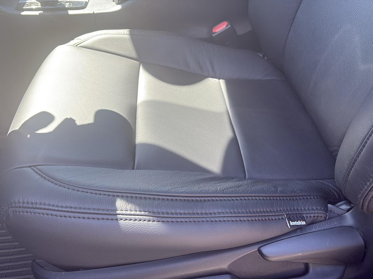 Toyota Highlander LE V6 AWD (Natl) 2019