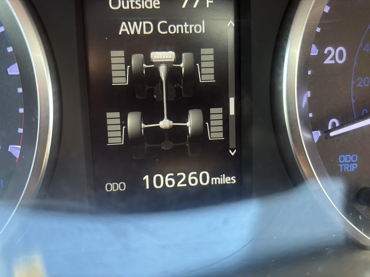 Toyota Highlander LE V6 AWD (Natl) 2019