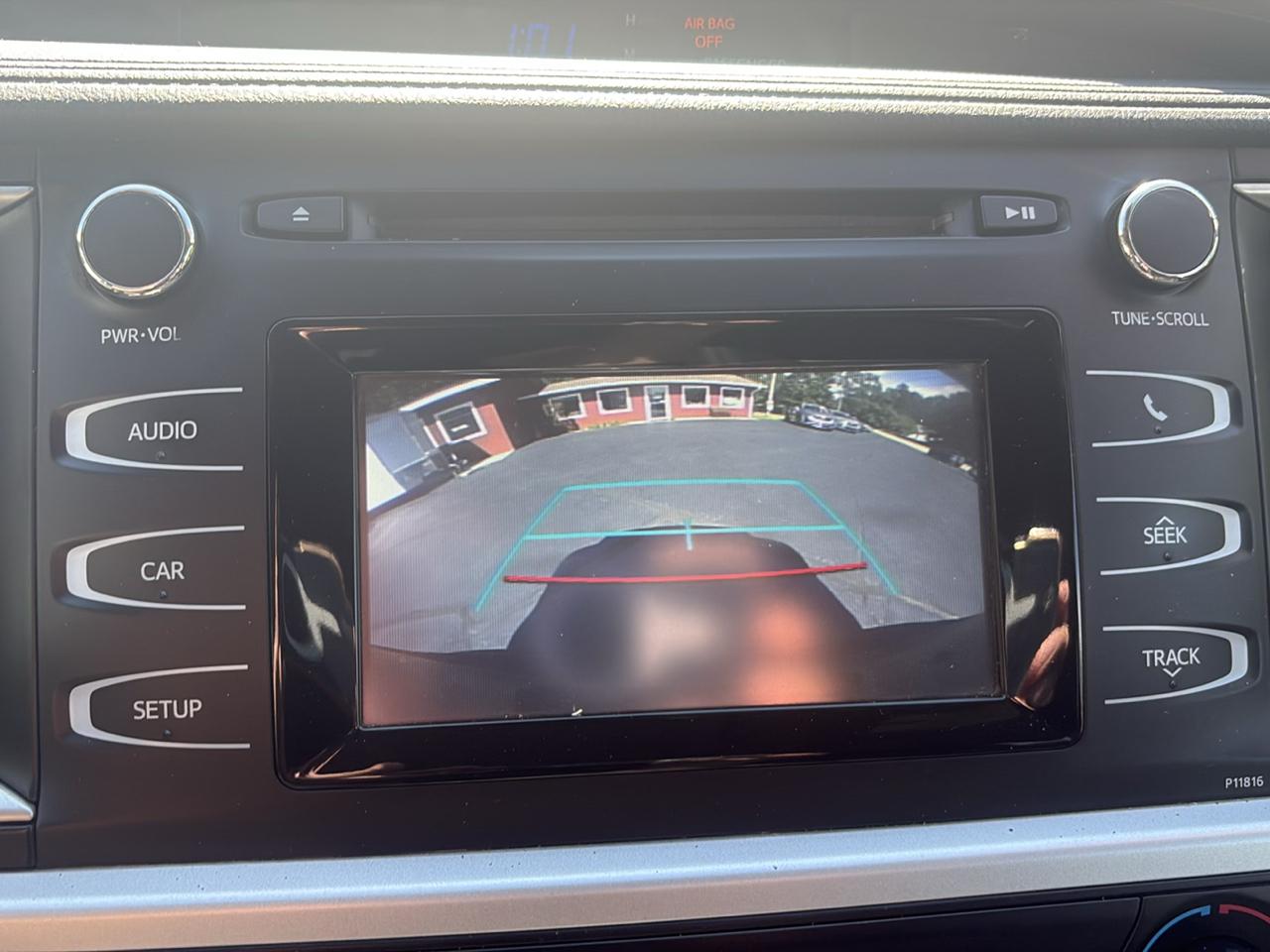 Toyota Highlander LE V6 AWD (Natl) 2019