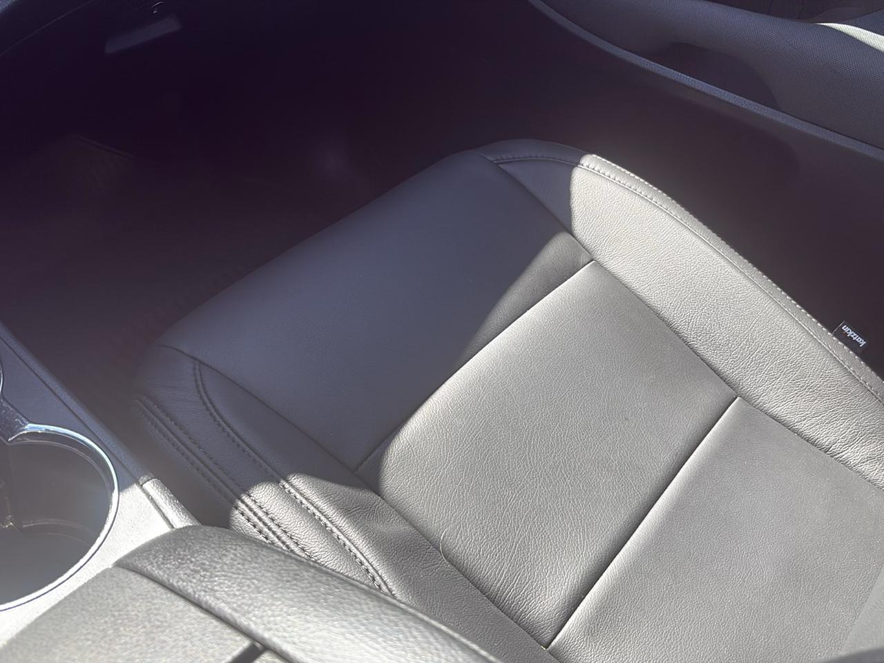 Toyota Highlander LE V6 AWD (Natl) 2019