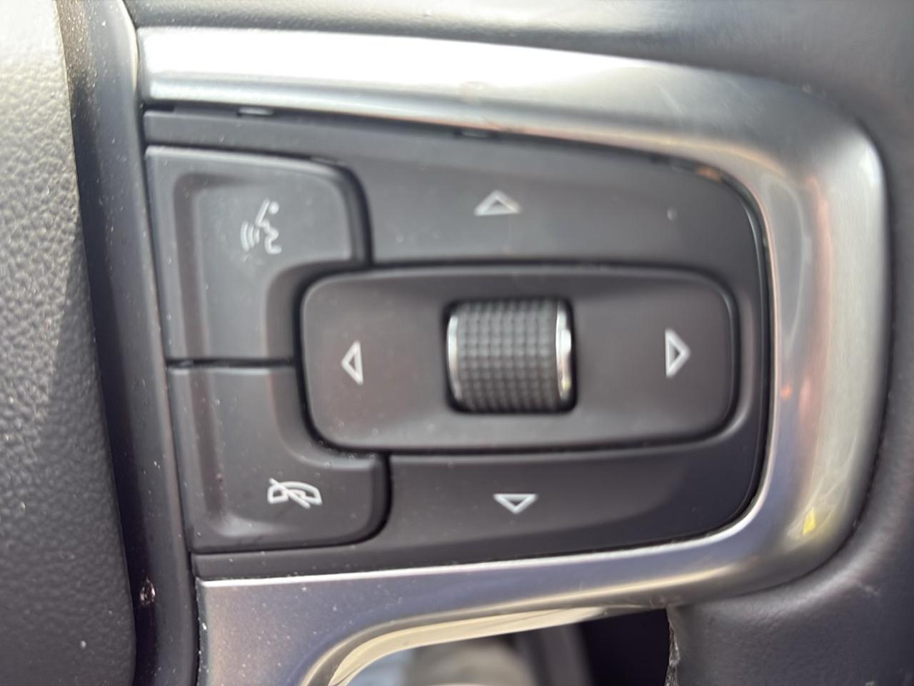 Chevrolet Silverado 1500 4WD Crew Cab 147" LT w/2FL 2024
