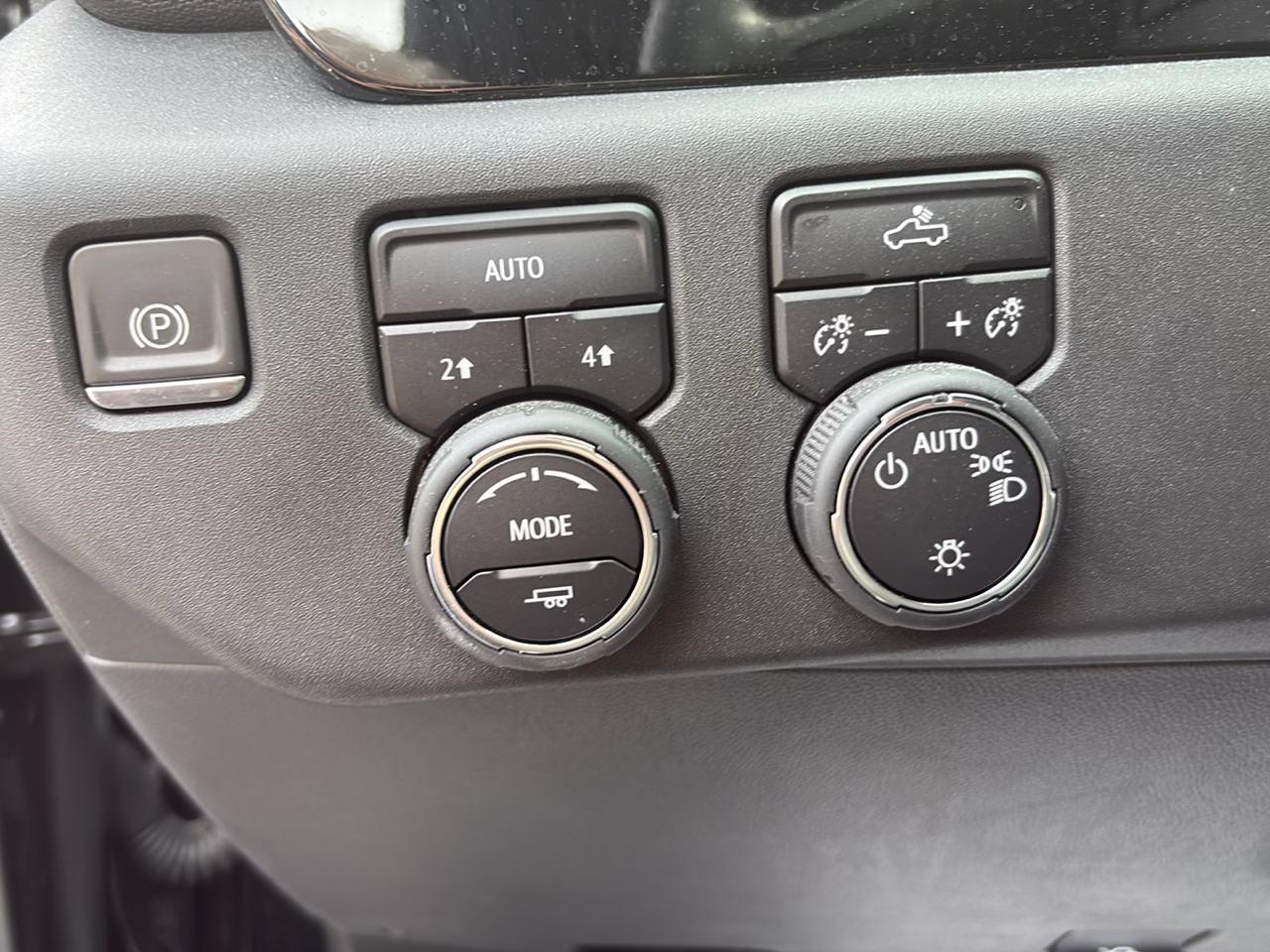 Chevrolet Silverado 1500 4WD Crew Cab 147" LT w/2FL 2023