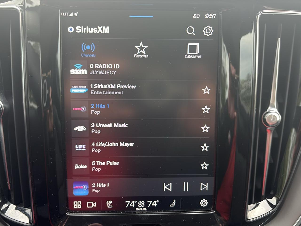 Volvo XC60 B5 AWD Core Dark Theme 2024