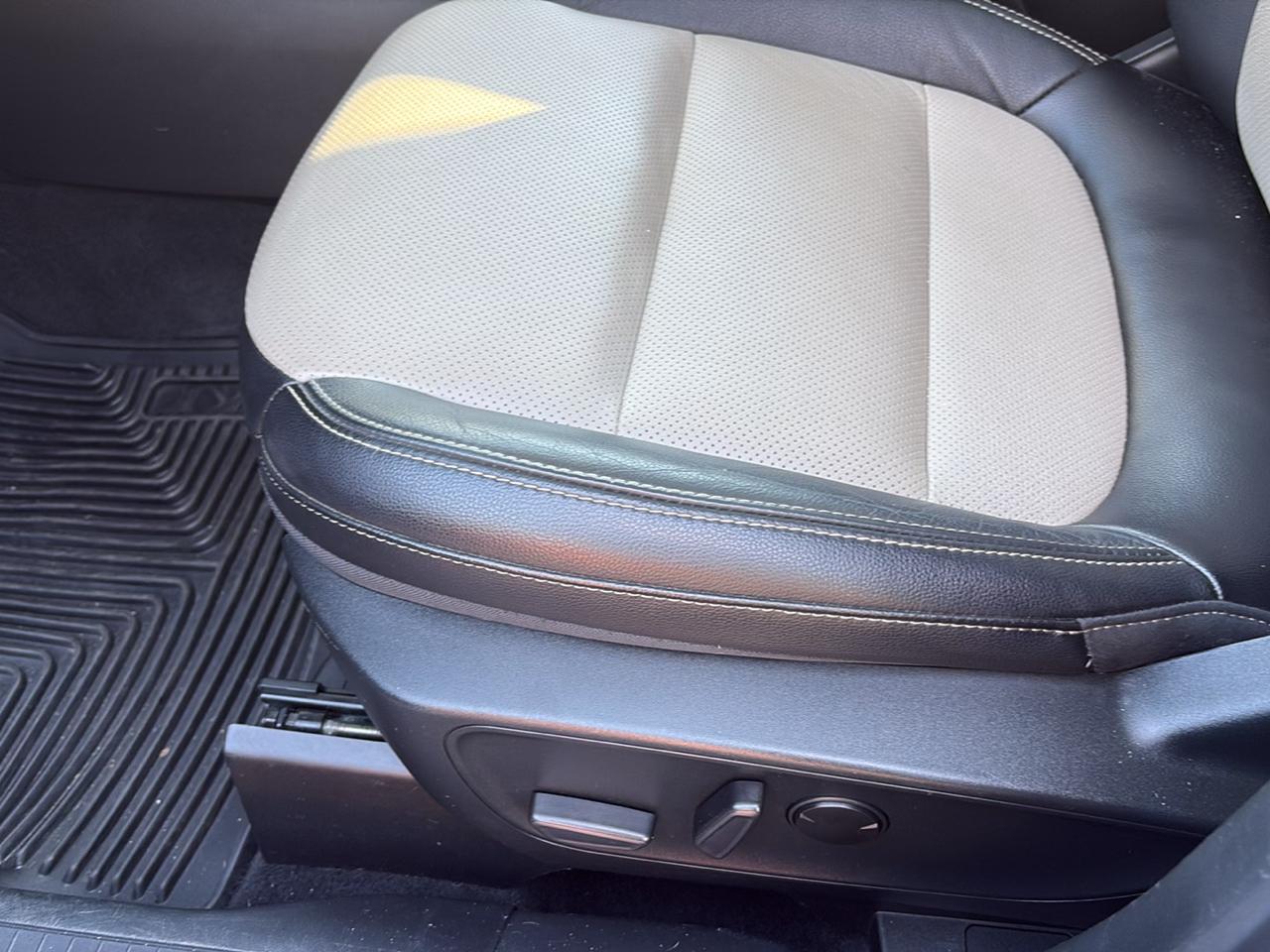 Ford Escape Titanium AWD 2021