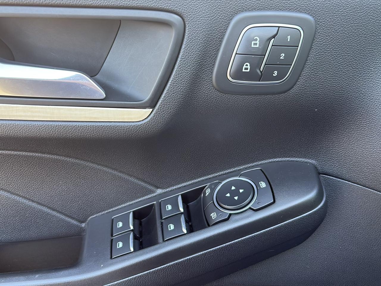 Ford Escape Titanium AWD 2021
