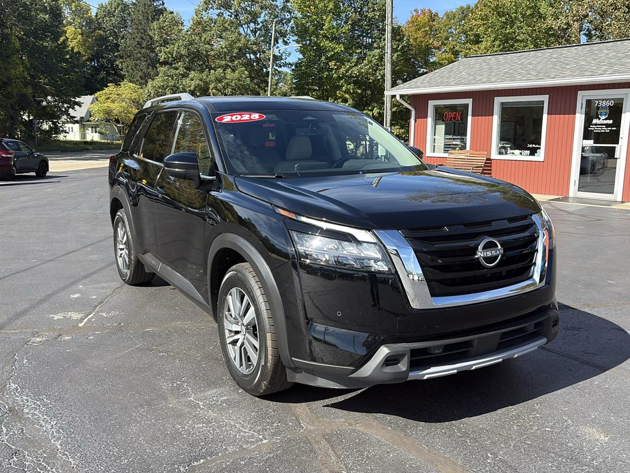 Nissan Pathfinder SL 4WD 2025