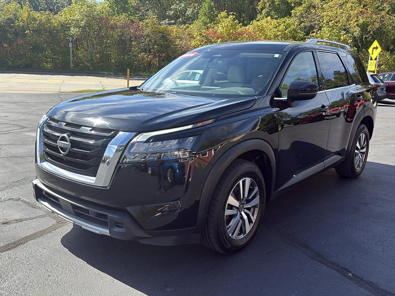 Nissan Pathfinder SL 4WD 2025