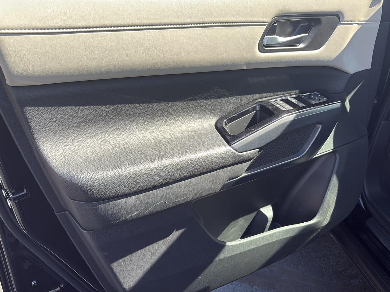 Nissan Pathfinder SL 4WD 2025
