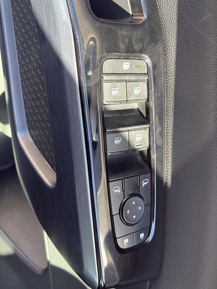 Nissan Pathfinder SL 4WD 2025