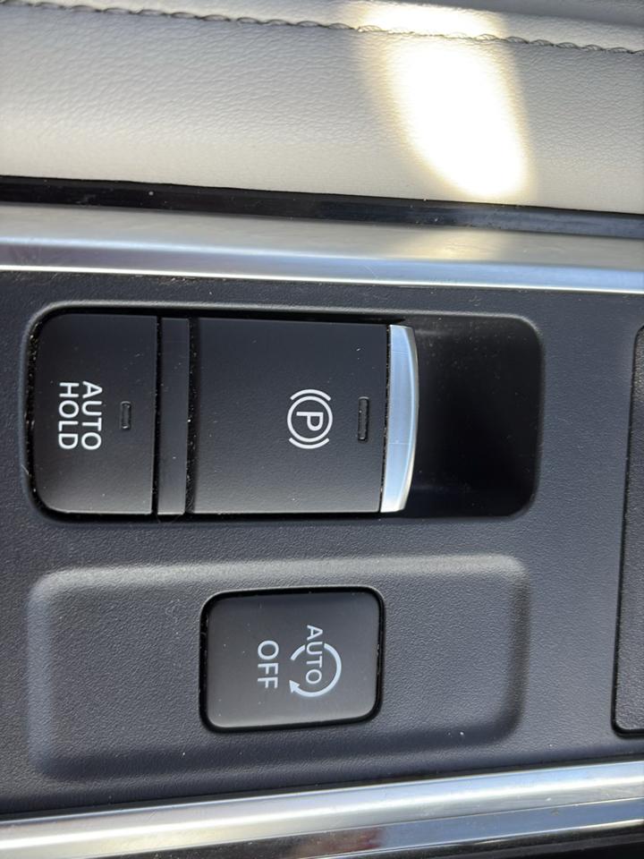 Nissan Pathfinder SL 4WD 2025
