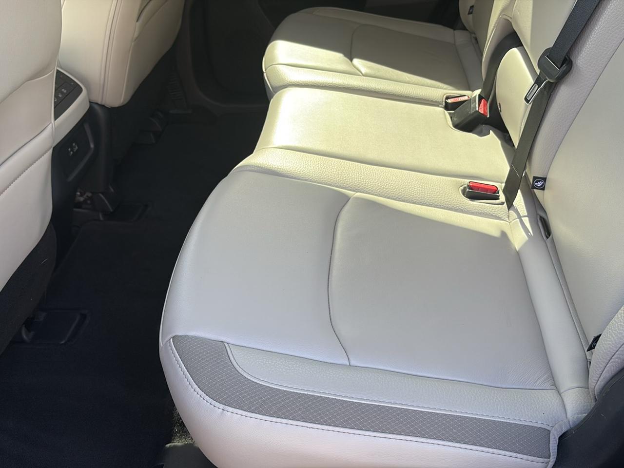 Nissan Pathfinder SL 4WD 2025