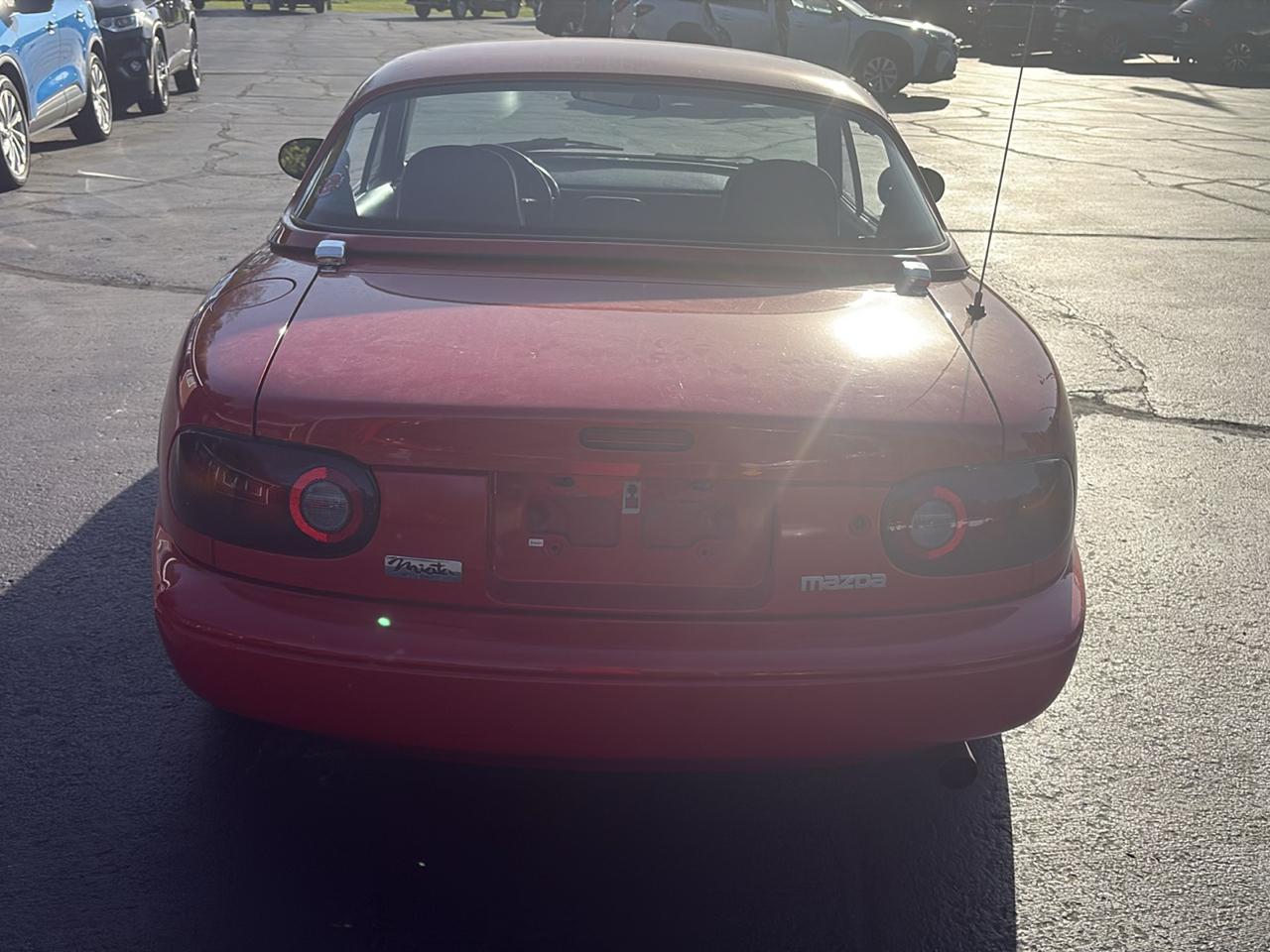 Mazda MX-5 Miata 2dr Coupe Convertible 1990