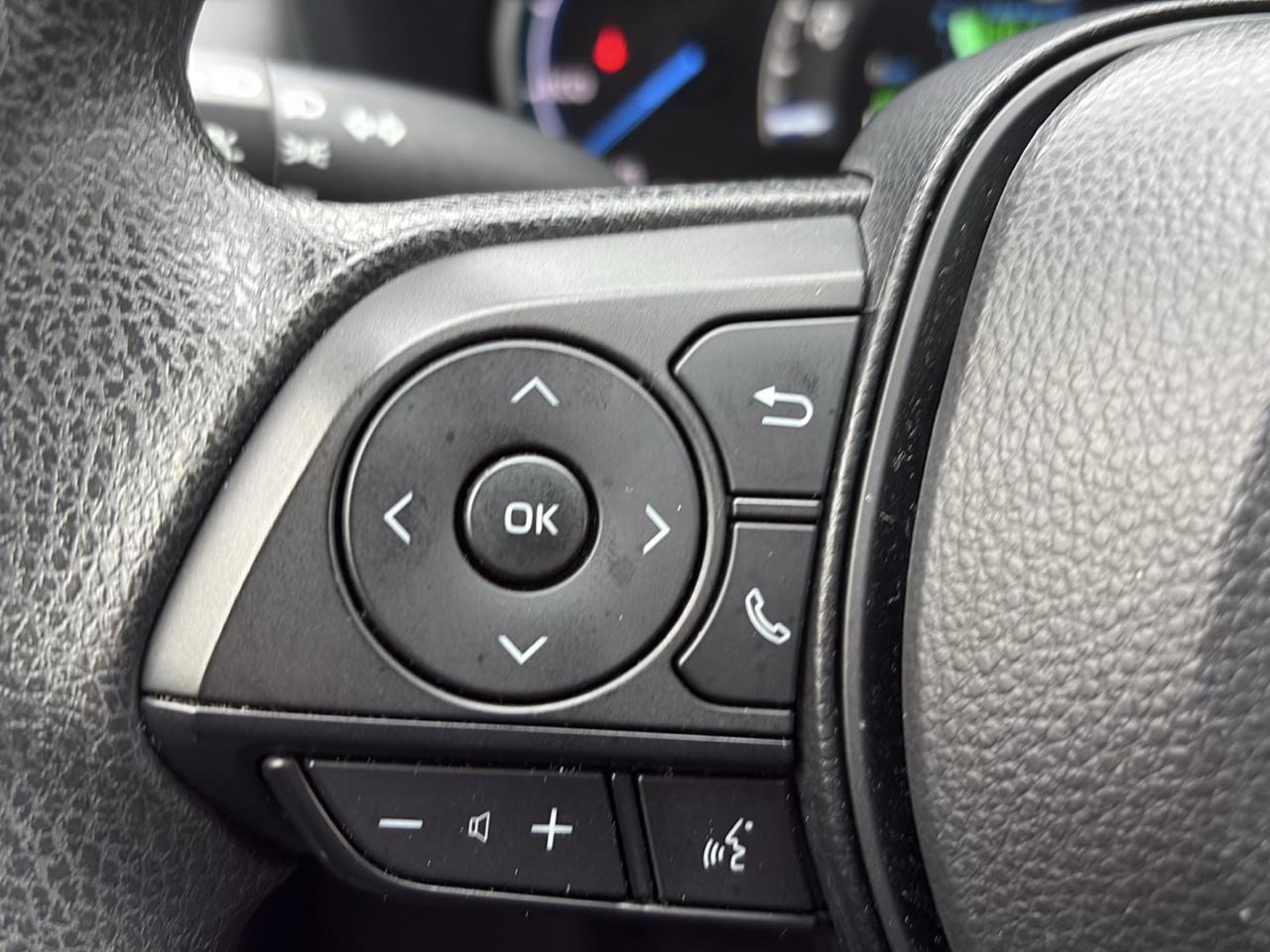 Toyota RAV4 Hybrid LE AWD (Natl) 2025