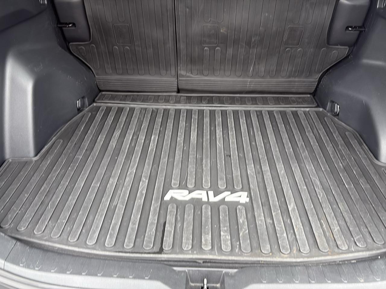 Toyota RAV4 Hybrid LE AWD (Natl) 2025