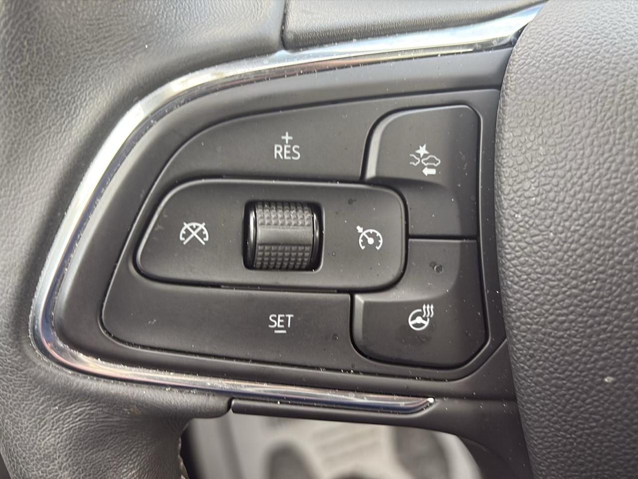 Buick Envision FWD 4dr Essence 2023