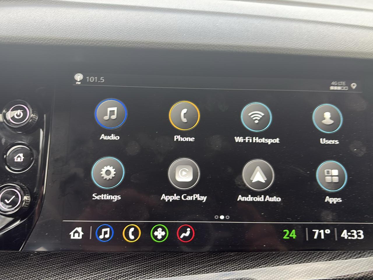 Buick Envision FWD 4dr Essence 2023