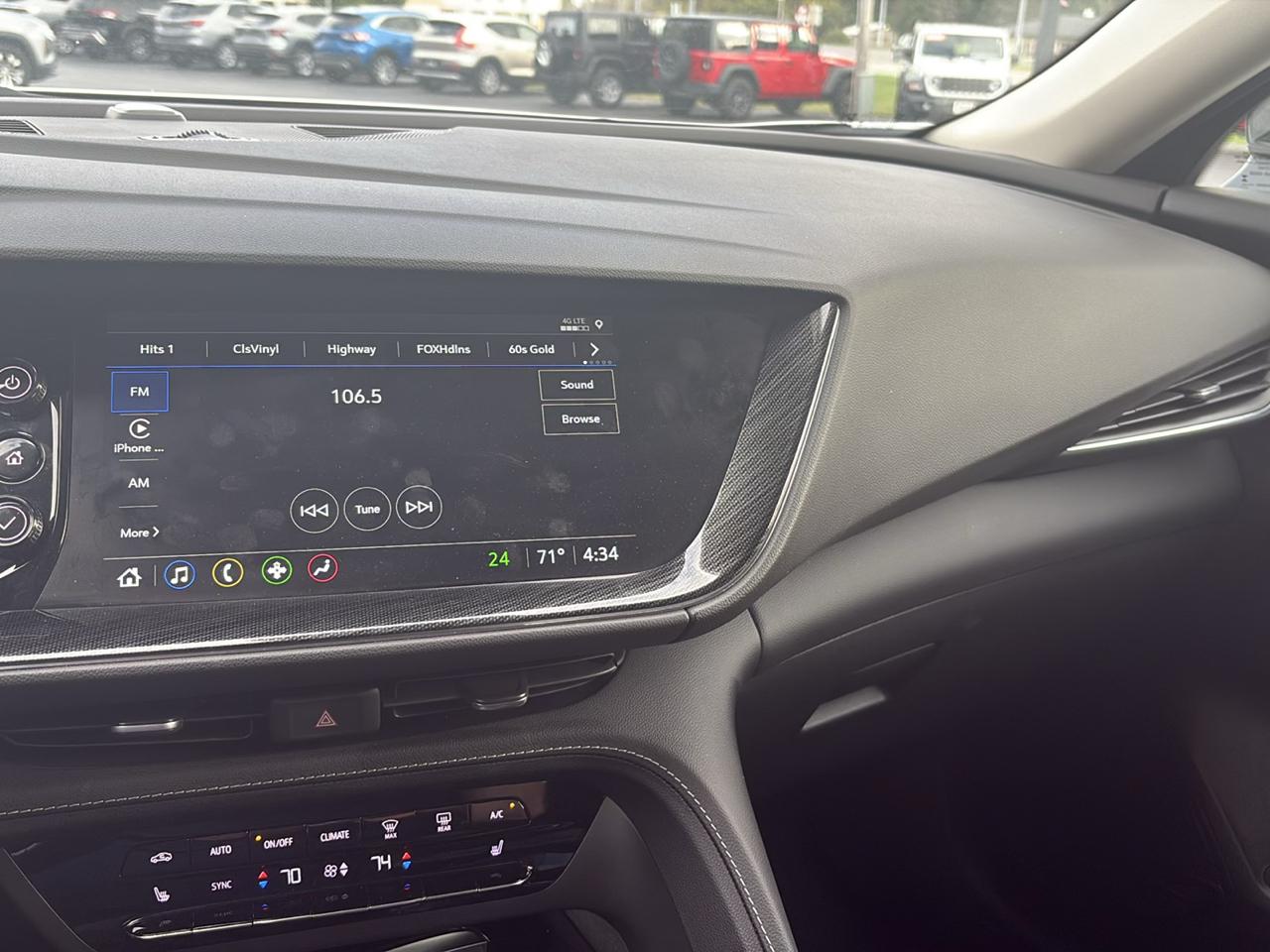 Buick Envision FWD 4dr Essence 2023