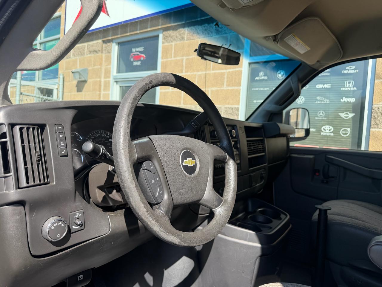 Chevrolet Express Cargo Van RWD 2500 135" 2016
