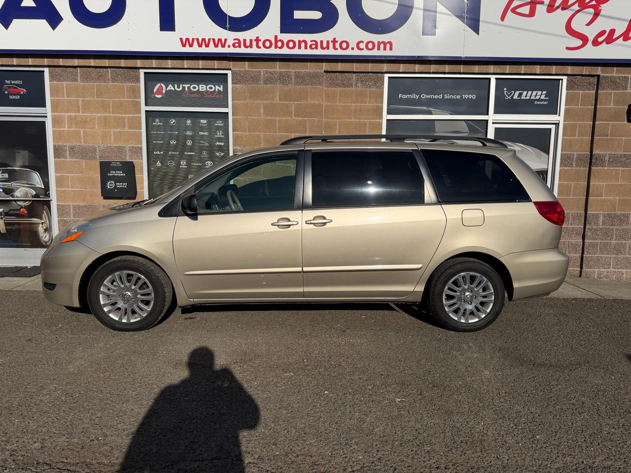 Toyota Sienna 5dr 7-Pass Van CE FWD (Natl) 2008