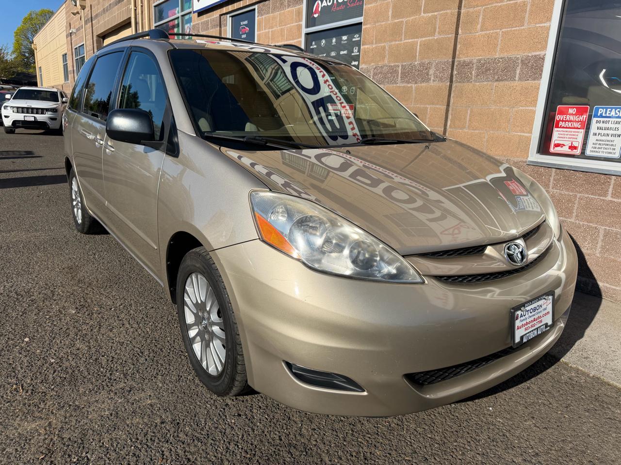 Toyota Sienna 5dr 7-Pass Van CE FWD (Natl) 2008