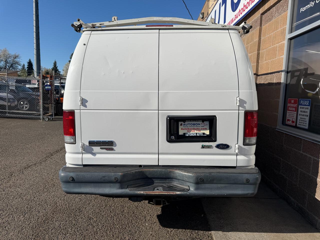 Ford Econoline Cargo Van E-250 Commercial 2011