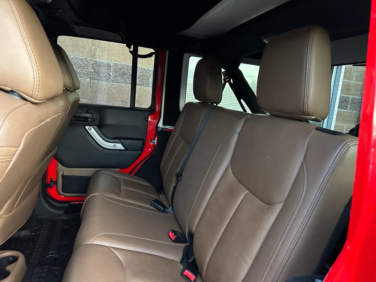 Jeep Wrangler Unlimited 4WD 4dr Sahara 2015