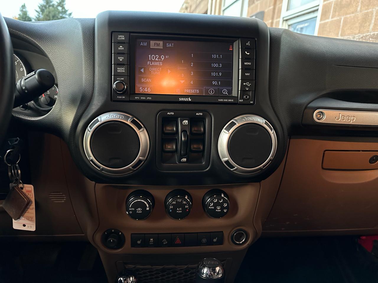 Jeep Wrangler Unlimited 4WD 4dr Sahara 2015