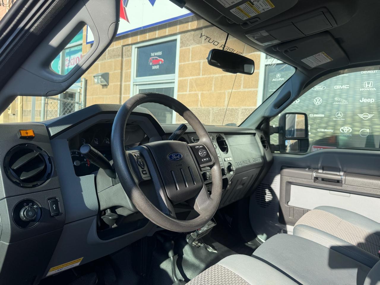 Ford Super Duty F-250 SRW 4WD SuperCab 142" Lariat 2012