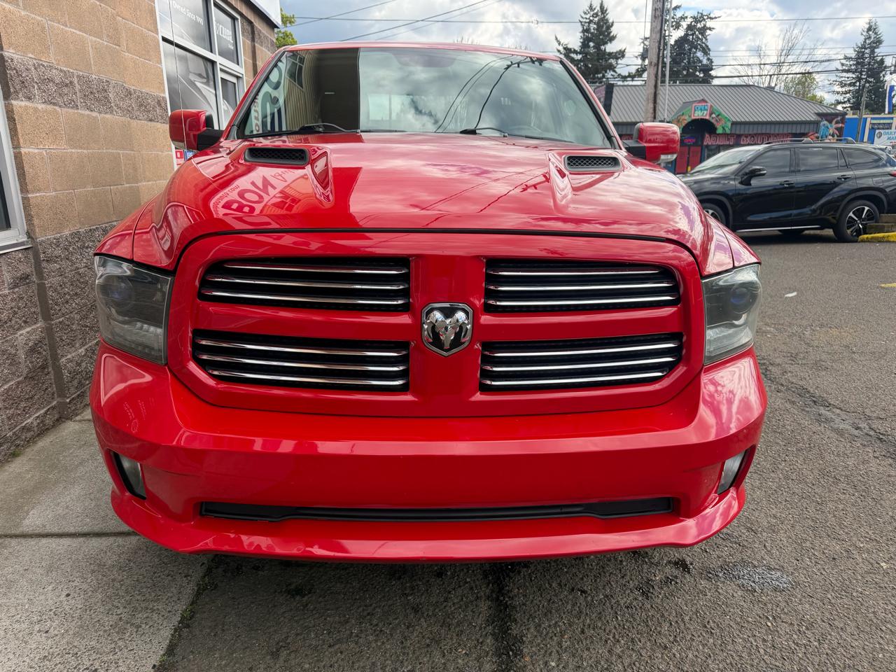 RAM 1500 4WD Quad Cab 140.5" Sport 2015
