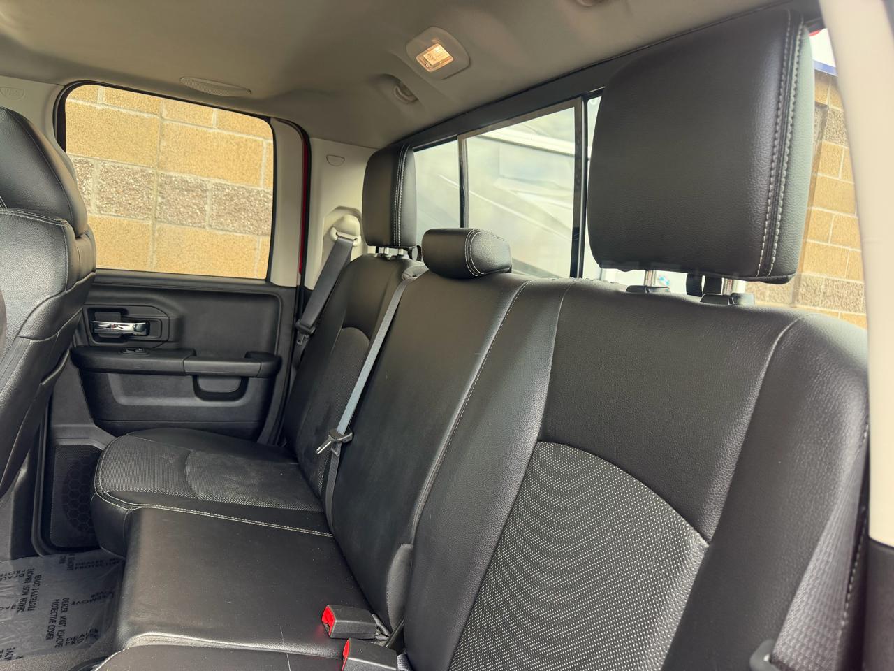 RAM 1500 4WD Quad Cab 140.5" Sport 2015