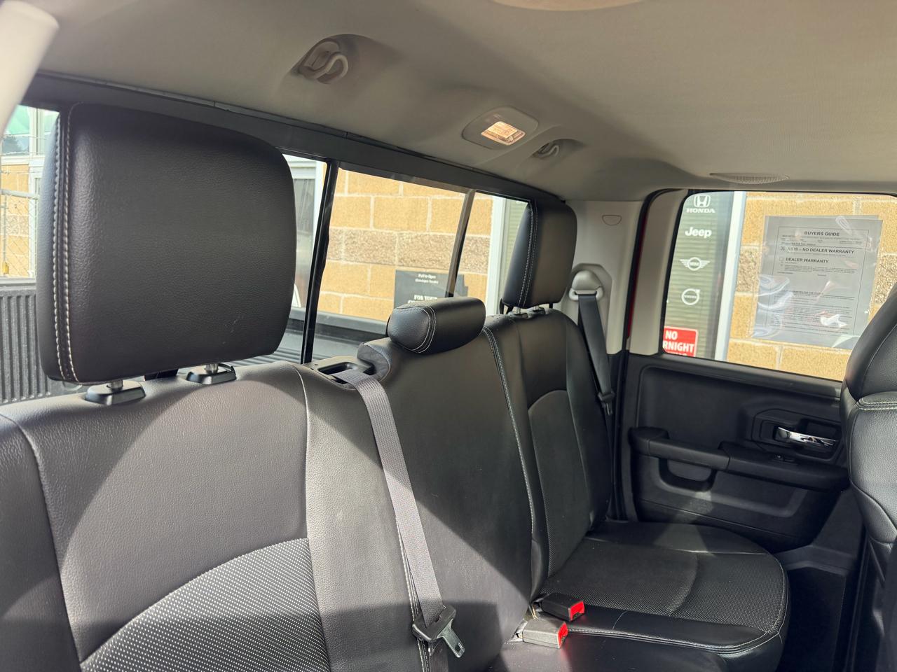 RAM 1500 4WD Quad Cab 140.5" Sport 2015