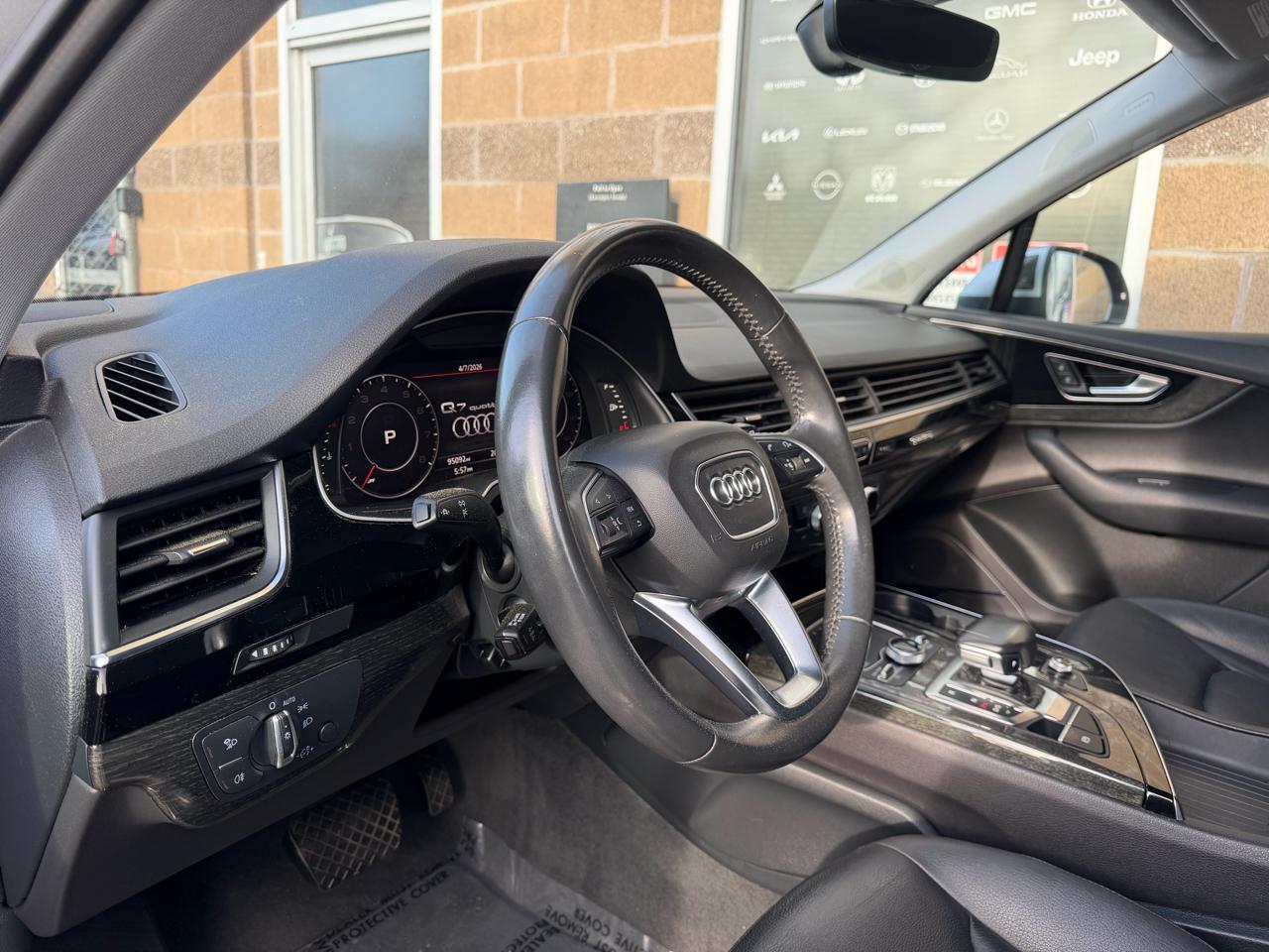 Audi Q7 SE Premium Plus 55 TFSI quattro 2019